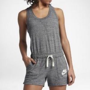 🌺 CUTE gray romper shorts 🌺